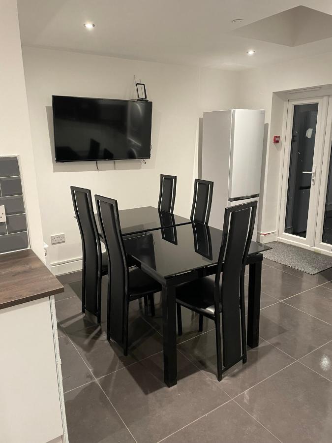 Vale Nky Apartment Rooms Лондон Екстериор снимка