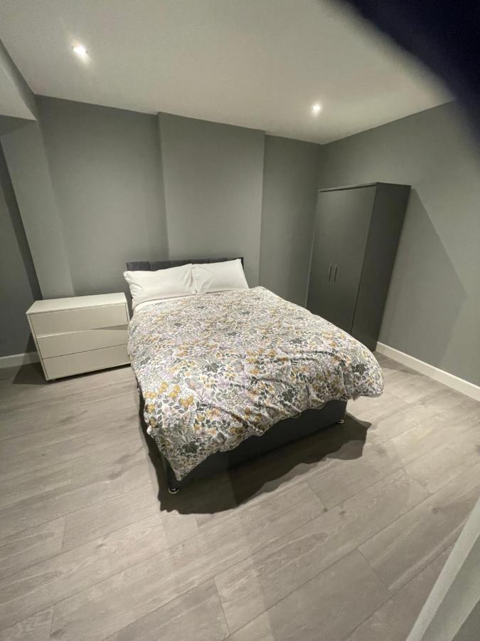 Vale Nky Apartment Rooms Лондон Екстериор снимка