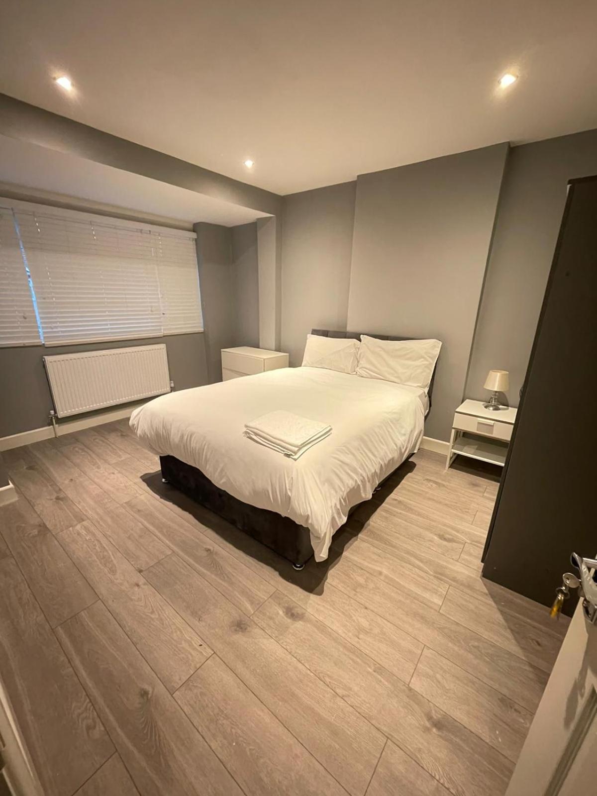Vale Nky Apartment Rooms Лондон Екстериор снимка